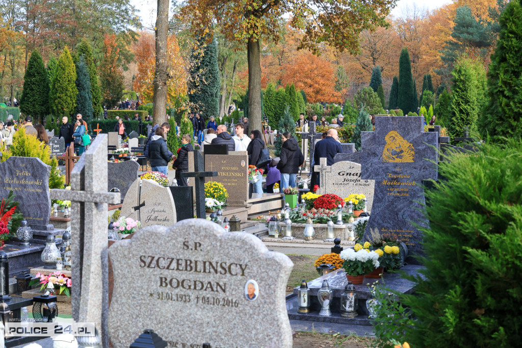 Wszystkich Świętych na polickim cmentarzu 