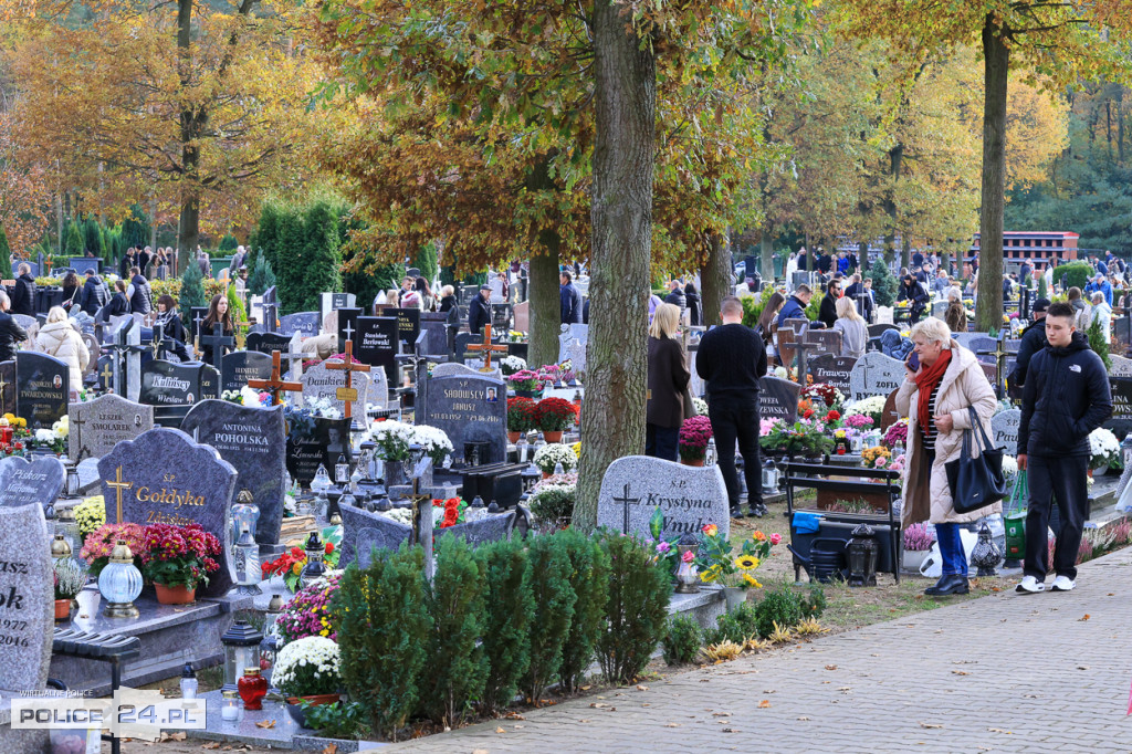 Wszystkich Świętych na polickim cmentarzu 