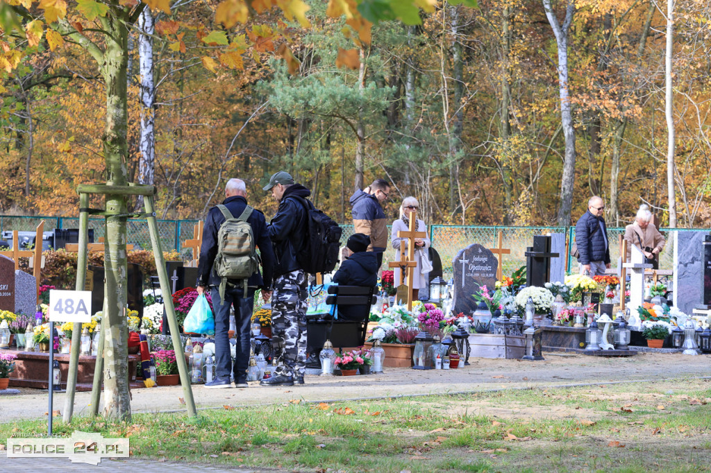 Wszystkich Świętych na polickim cmentarzu 
