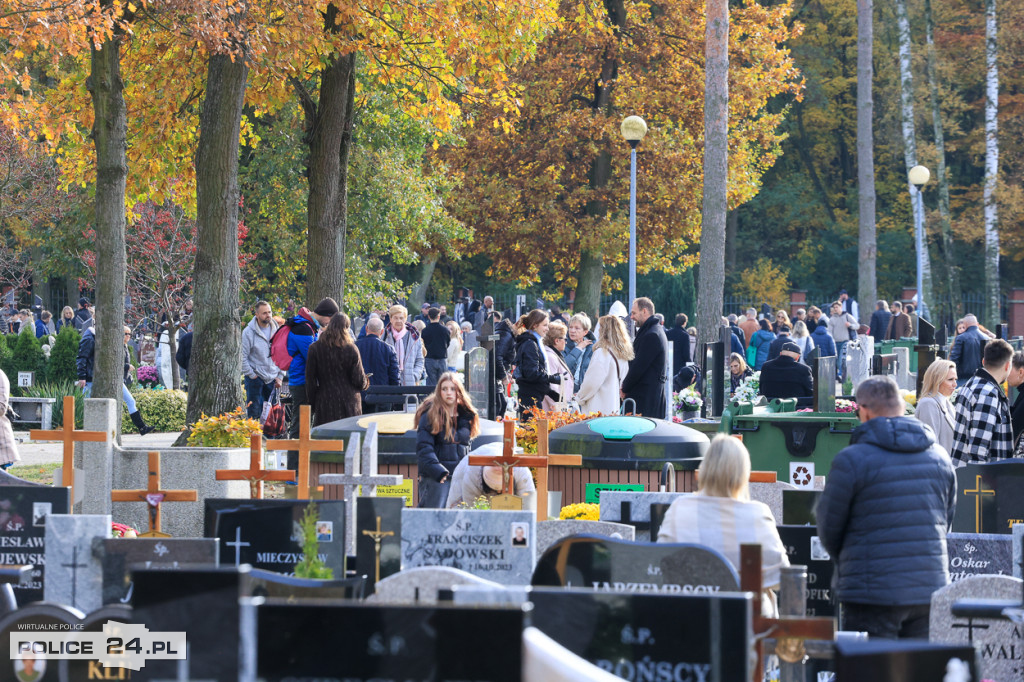 Wszystkich Świętych na polickim cmentarzu 