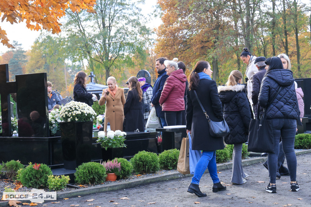 Wszystkich Świętych na polickim cmentarzu 