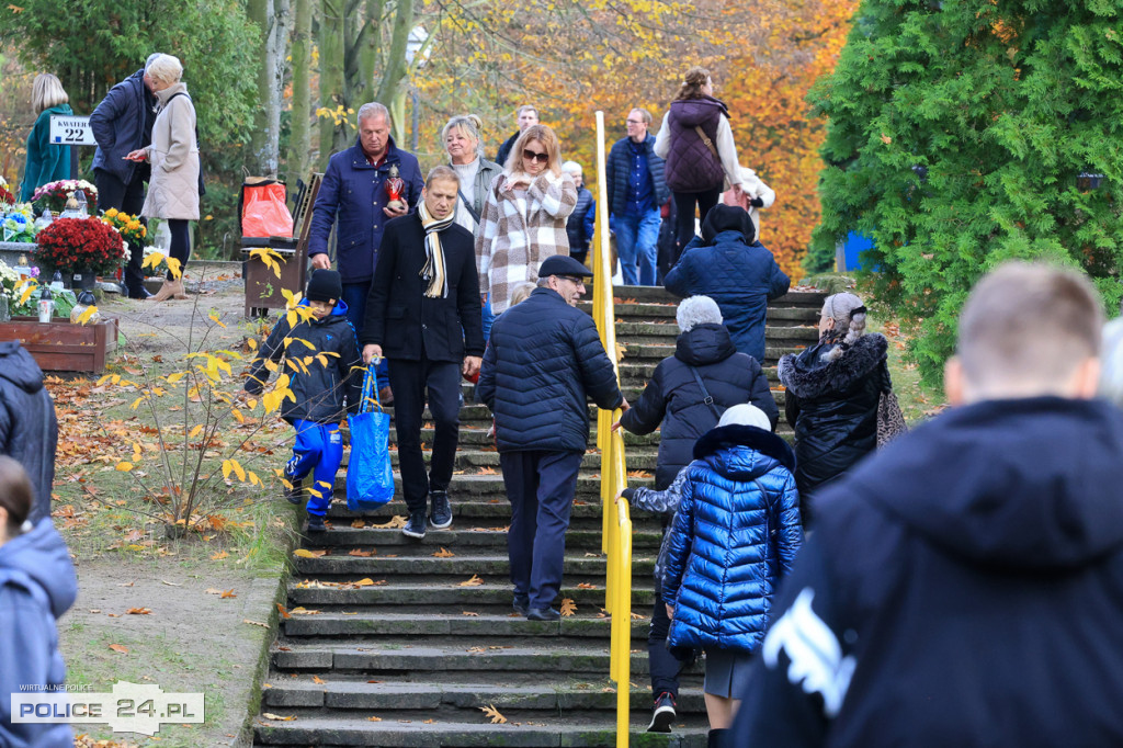 Wszystkich Świętych na polickim cmentarzu 
