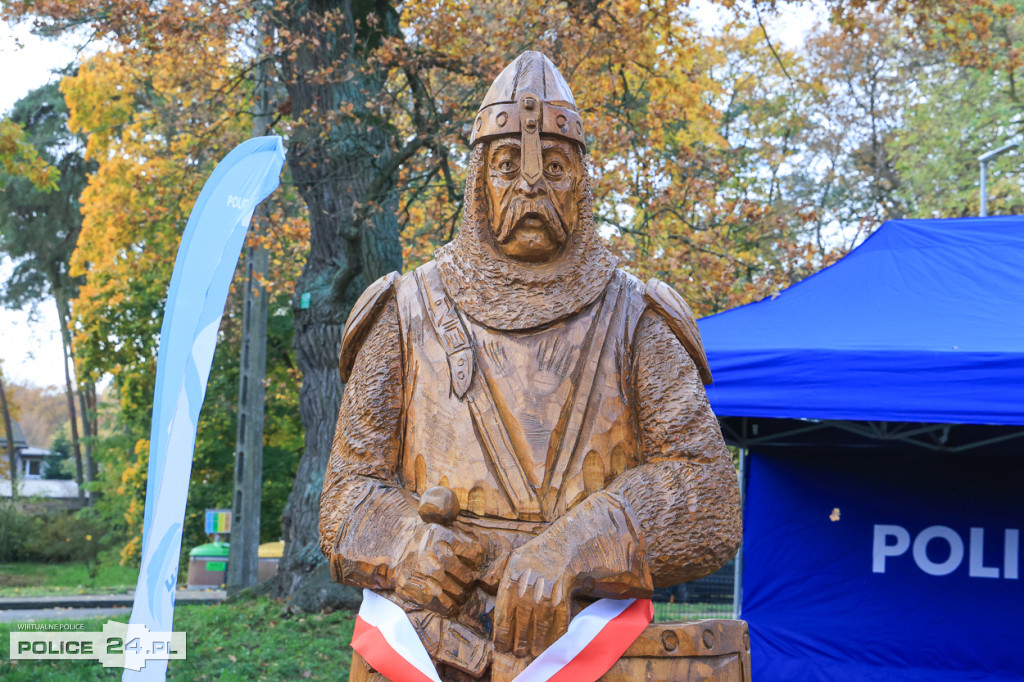 W Mścięcinie odsłonięto rzeźbę Mściwoja