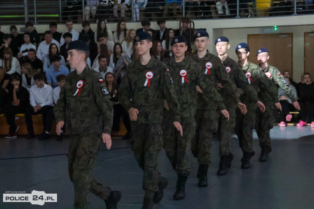 Ślubowanie pierwszoklasistów w Białej