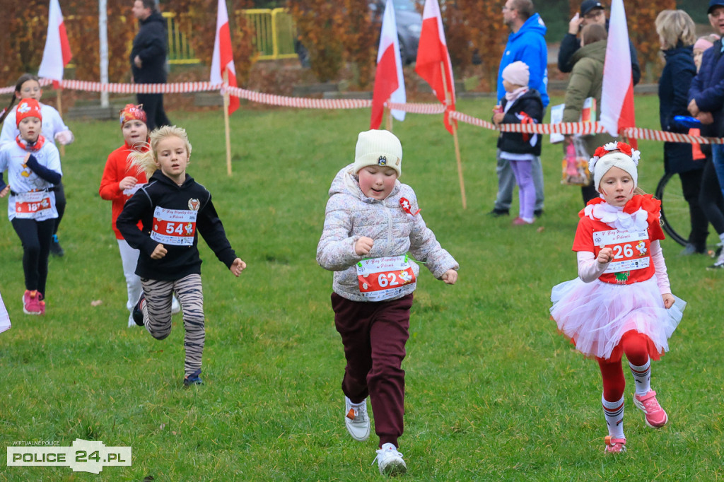 Bieg Niepodległości w Policach - pobiegli też najmłodsi