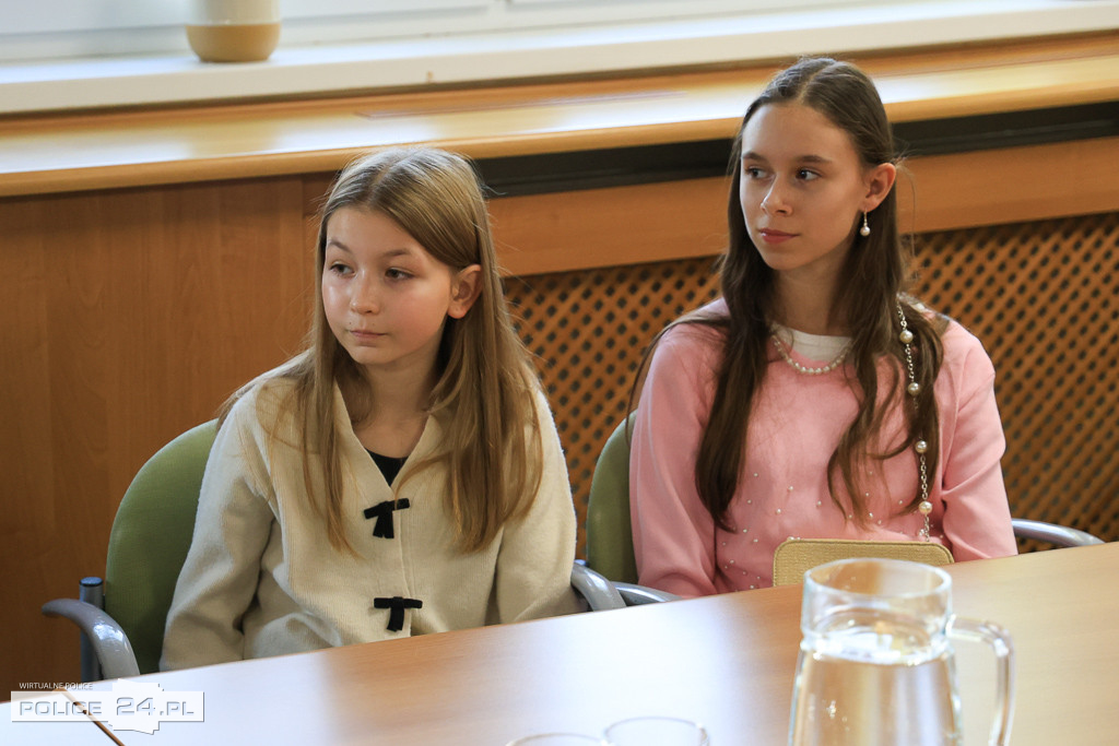 Stypendia dla młodych artystek