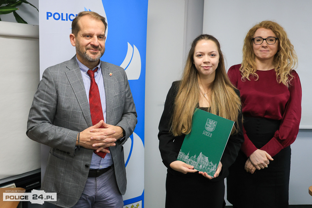 Stypendia dla młodych artystek