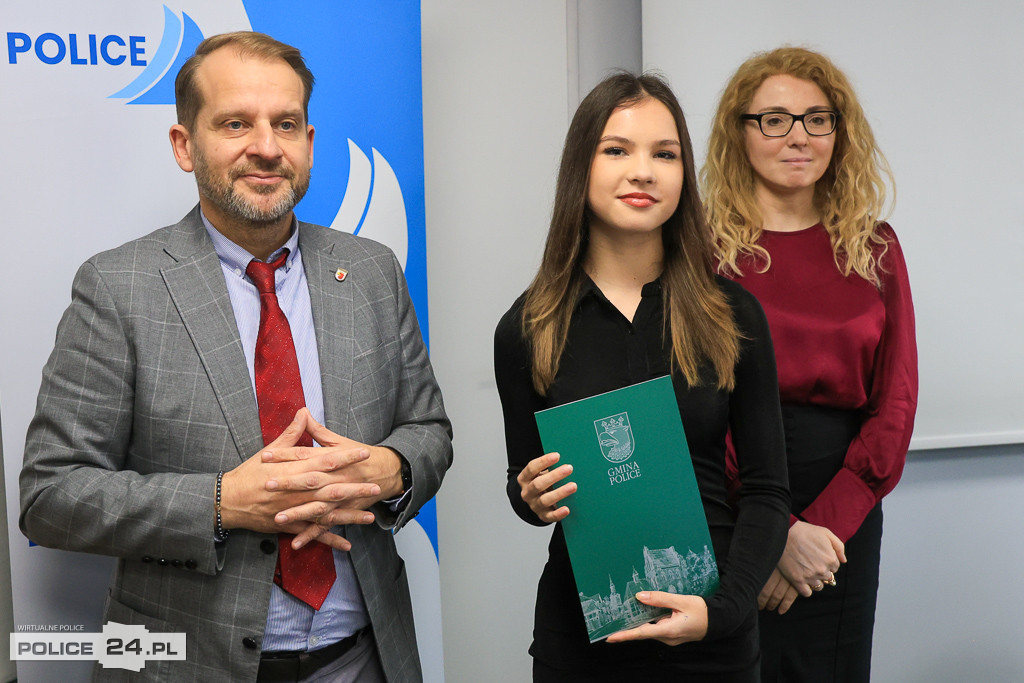 Stypendia dla młodych artystek