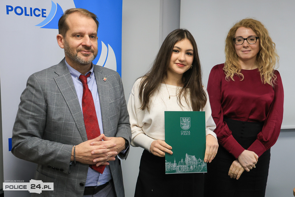 Stypendia dla młodych artystek