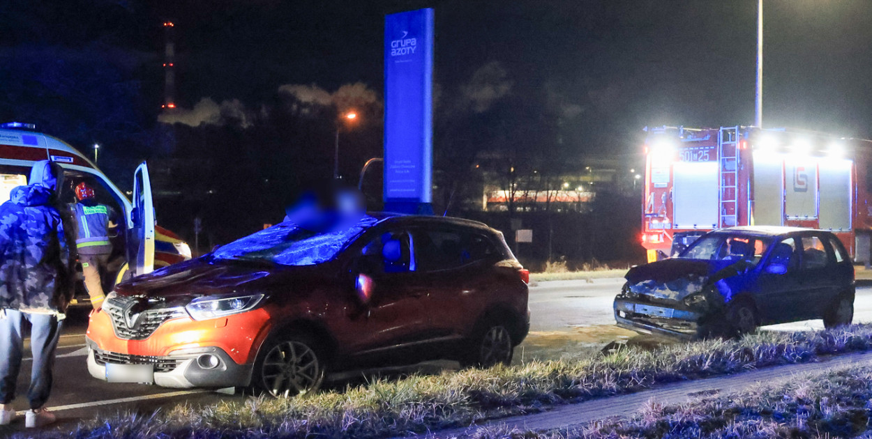 Zderzenie aut na Jasienickiej w Policach