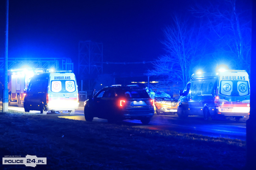 Zderzenie aut na Jasienickiej w Policach