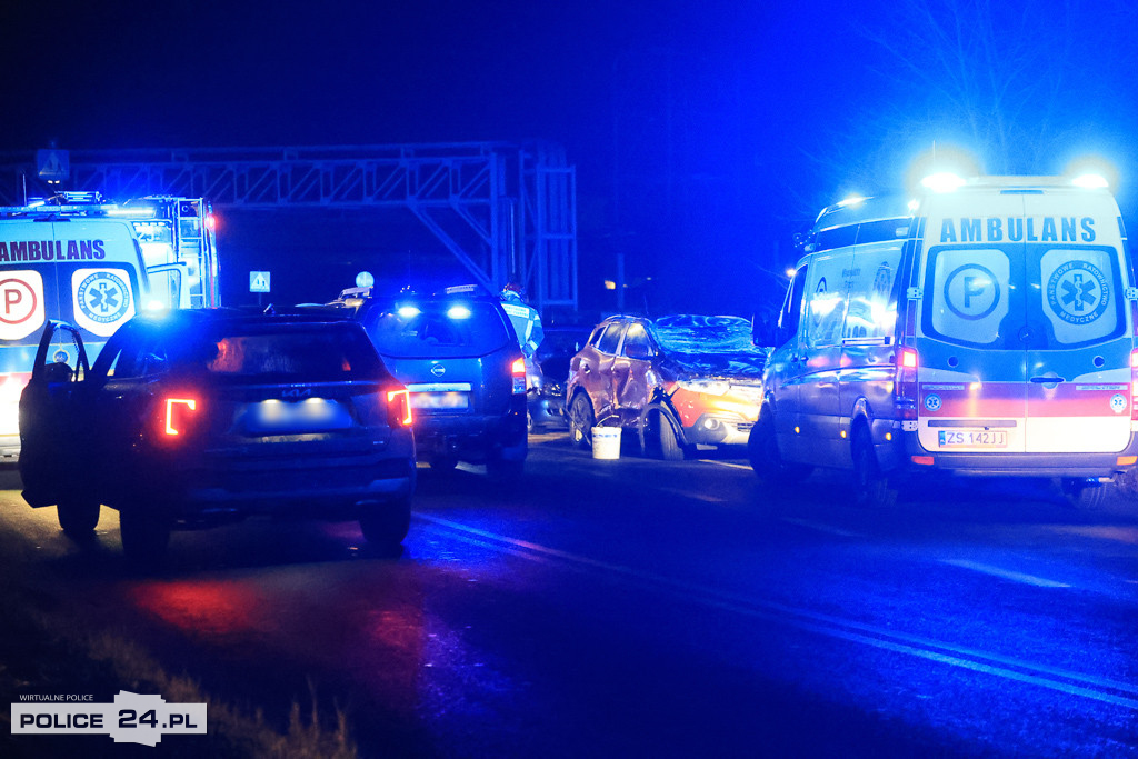 Zderzenie aut na Jasienickiej w Policach