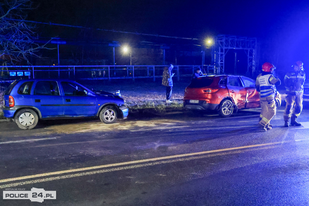 Zderzenie aut na Jasienickiej w Policach