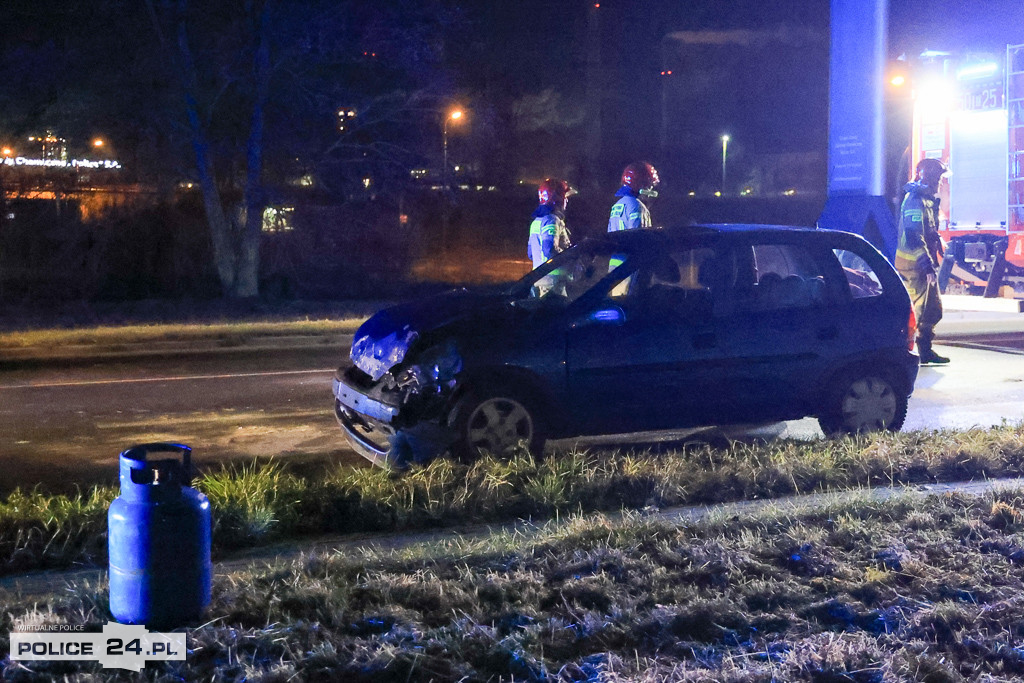 Zderzenie aut na Jasienickiej w Policach