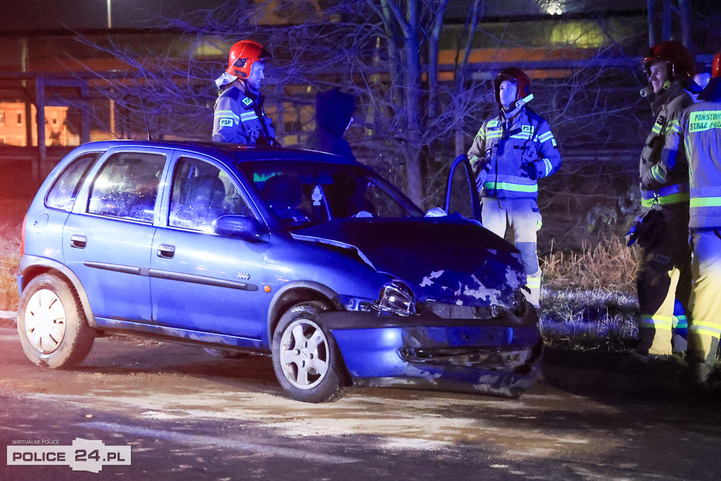 Zderzenie aut na Jasienickiej w Policach
