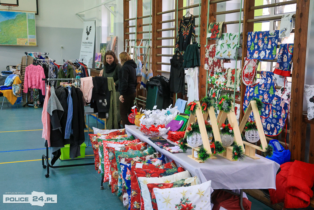 Mikołajkowy Babski Targ w Niekłończycy