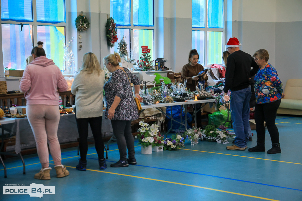 Mikołajkowy Babski Targ w Niekłończycy