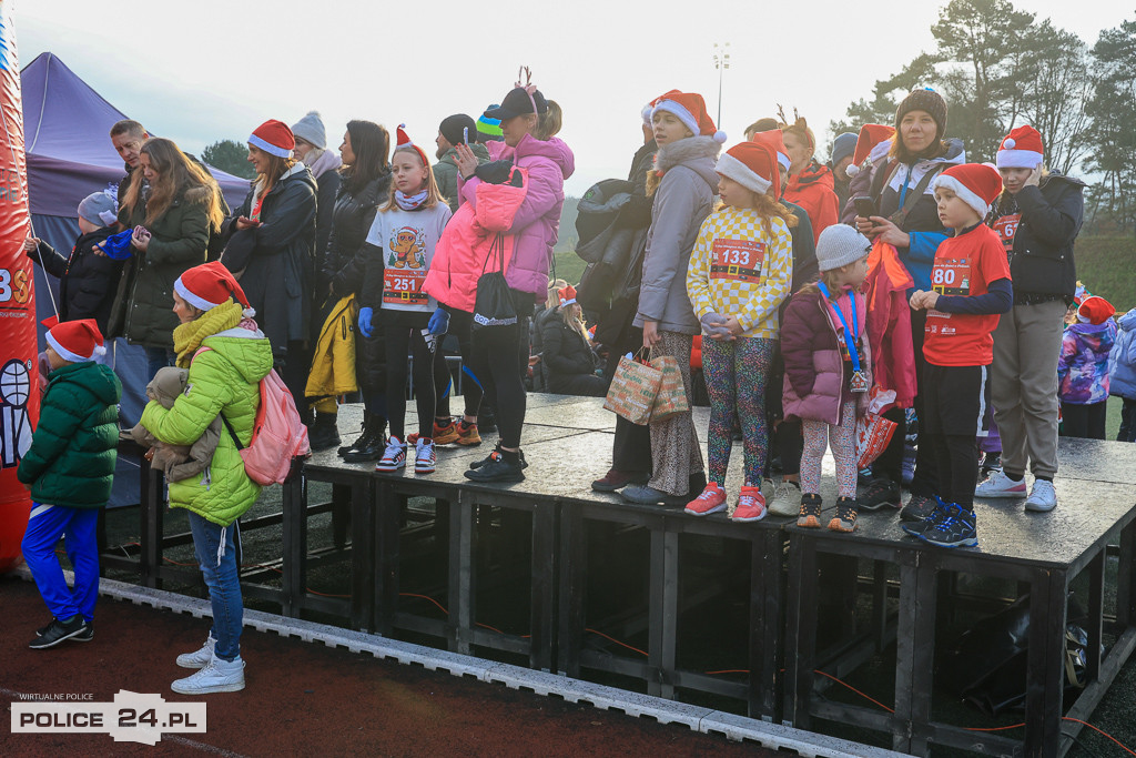 XIII Bieg Mikołajkowy w Policach - biegi najmłodszych