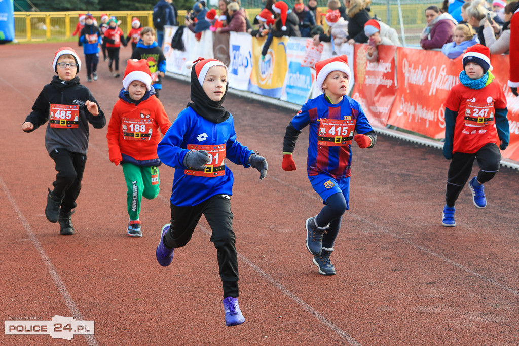 XIII Bieg Mikołajkowy w Policach - biegi najmłodszych