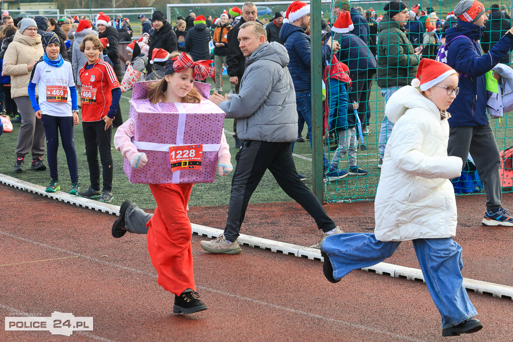 XIII Bieg Mikołajkowy w Policach - biegi najmłodszych