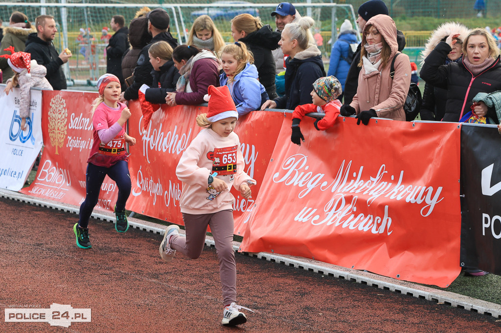 XIII Bieg Mikołajkowy w Policach - biegi najmłodszych