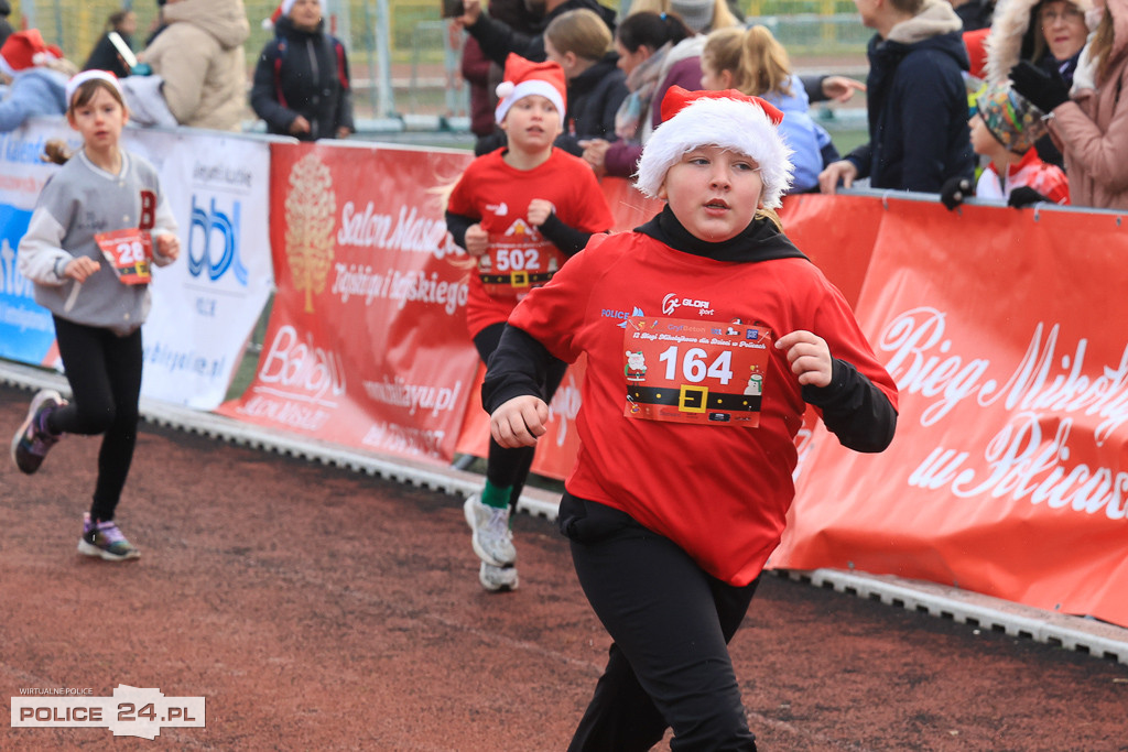 XIII Bieg Mikołajkowy w Policach - biegi najmłodszych