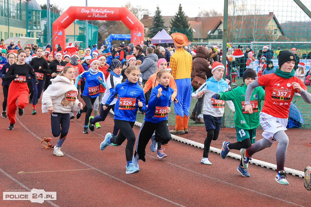 XIII Bieg Mikołajkowy w Policach - biegi najmłodszych