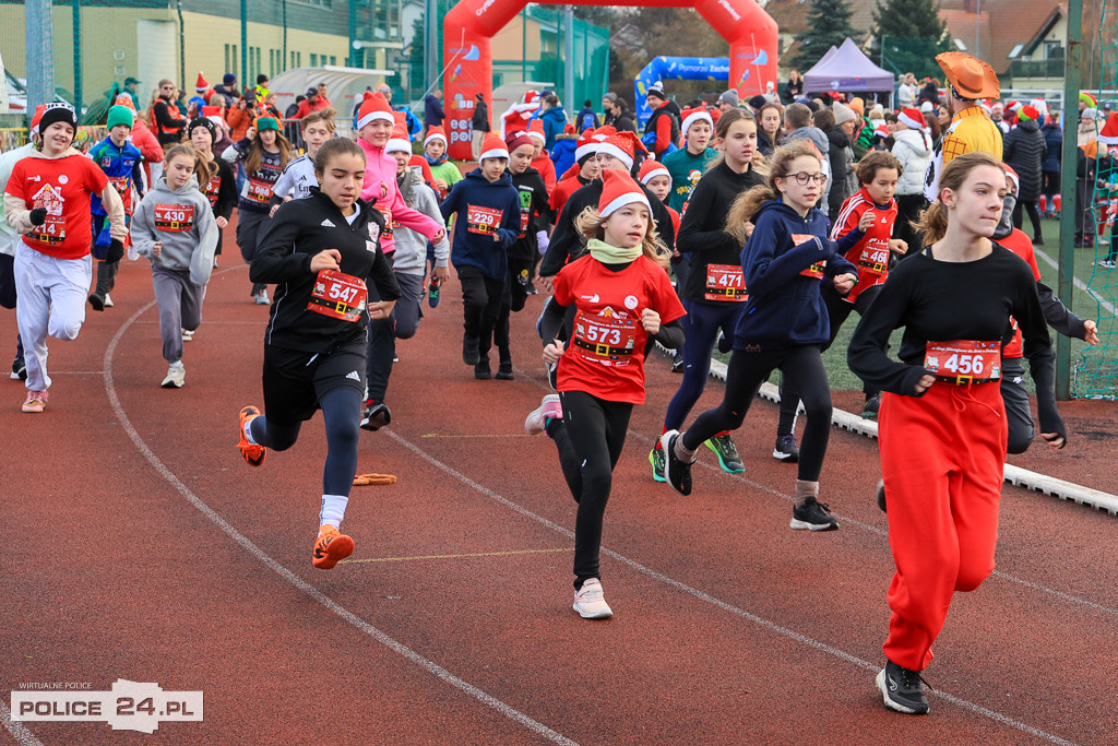 XIII Bieg Mikołajkowy w Policach - biegi najmłodszych