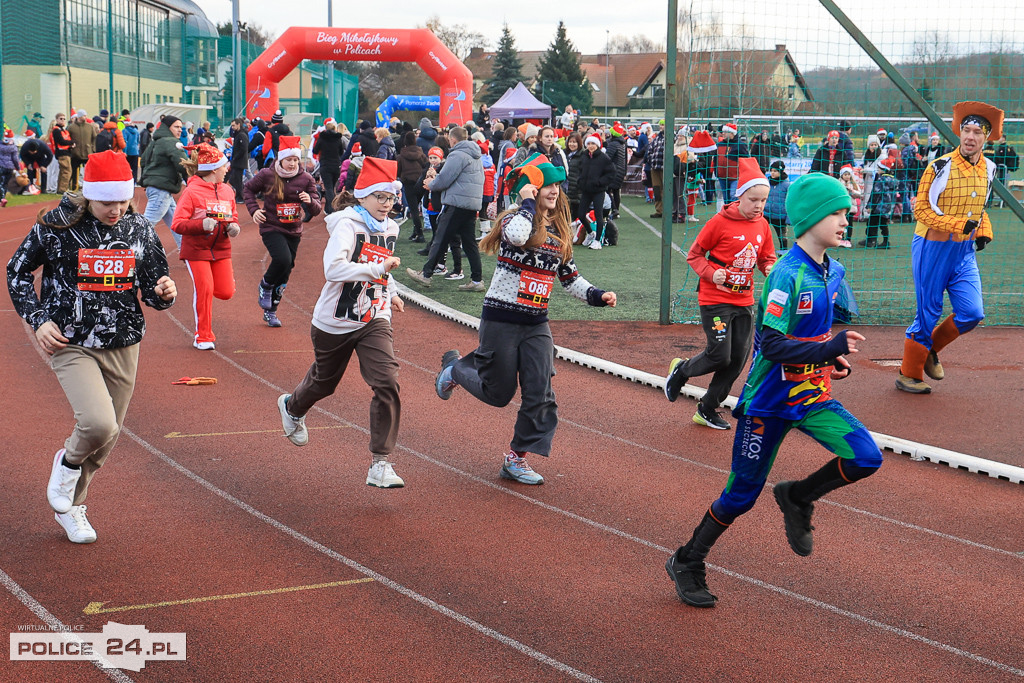 XIII Bieg Mikołajkowy w Policach - biegi najmłodszych