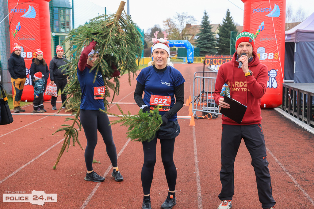 Świąteczna Sztafeta z choinką