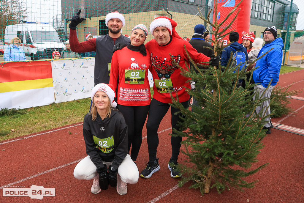 Świąteczna Sztafeta z choinką