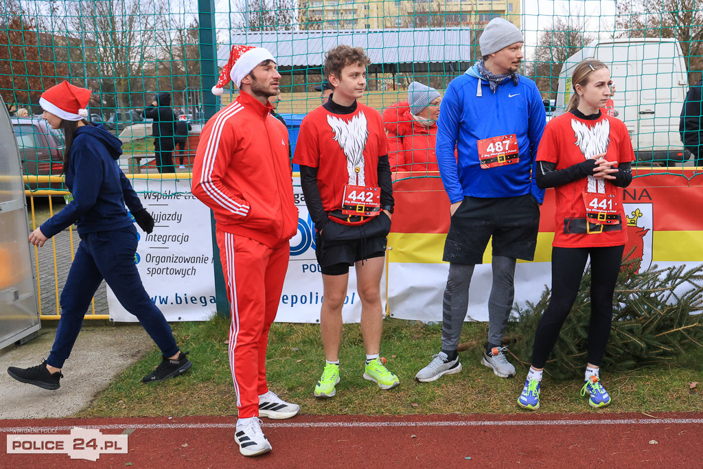 Świąteczna Sztafeta z choinką