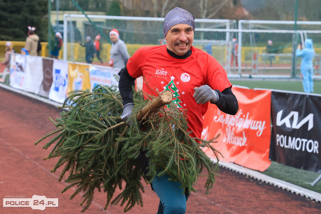Świąteczna Sztafeta z choinką