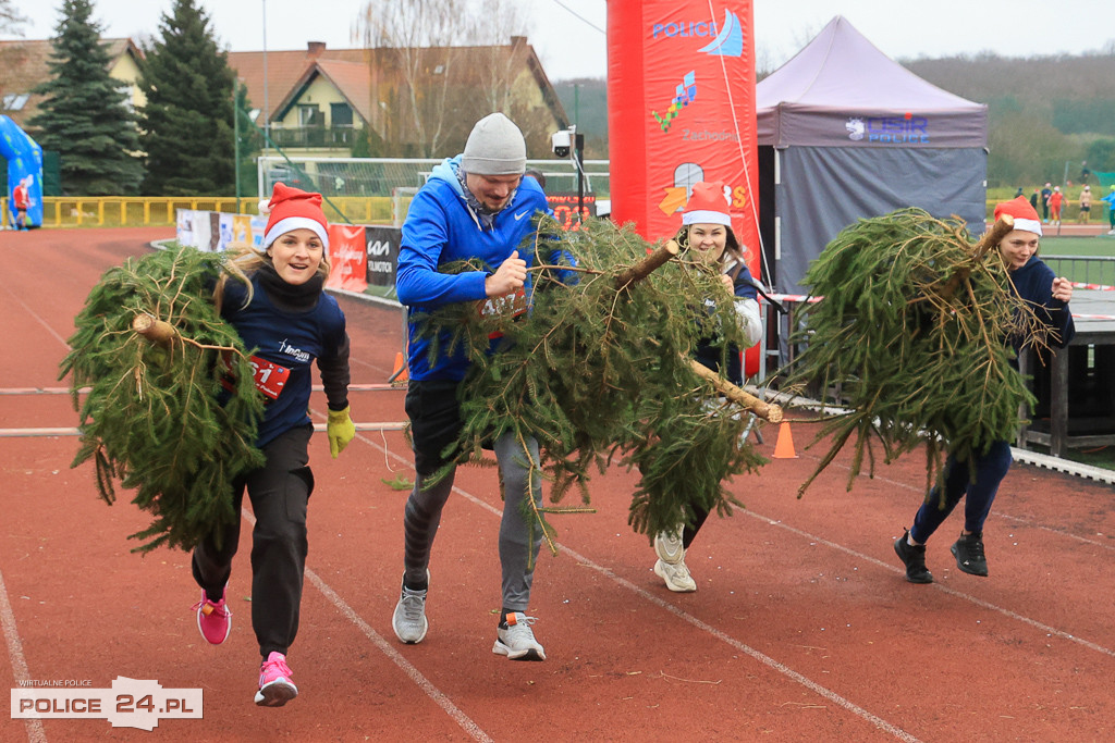Świąteczna Sztafeta z choinką