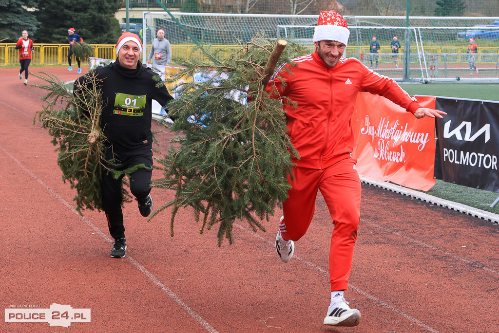 Świąteczna Sztafeta z choinką