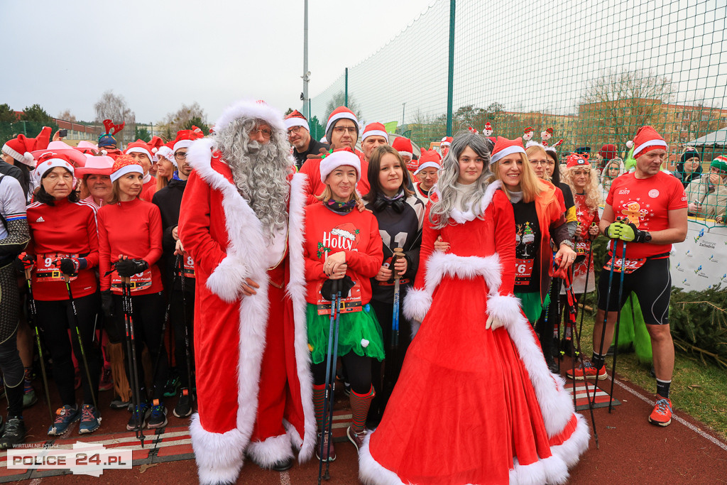 Nordic walking na XIII Biegu Mikołajkowym w Policach