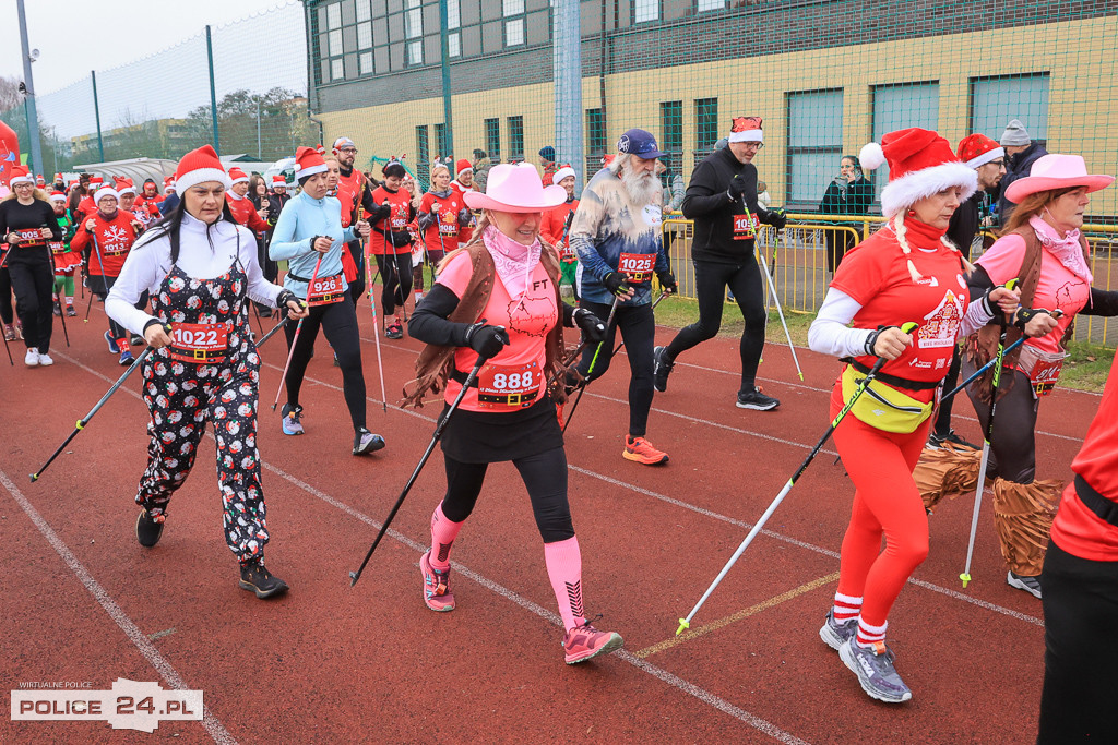 Nordic walking na XIII Biegu Mikołajkowym w Policach