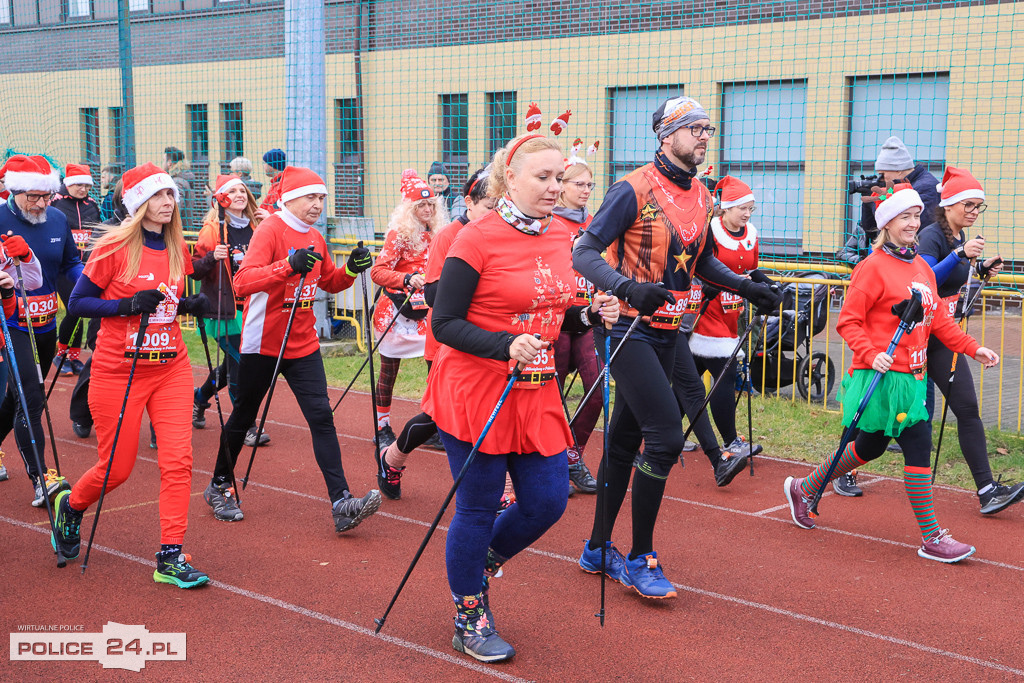 Nordic walking na XIII Biegu Mikołajkowym w Policach