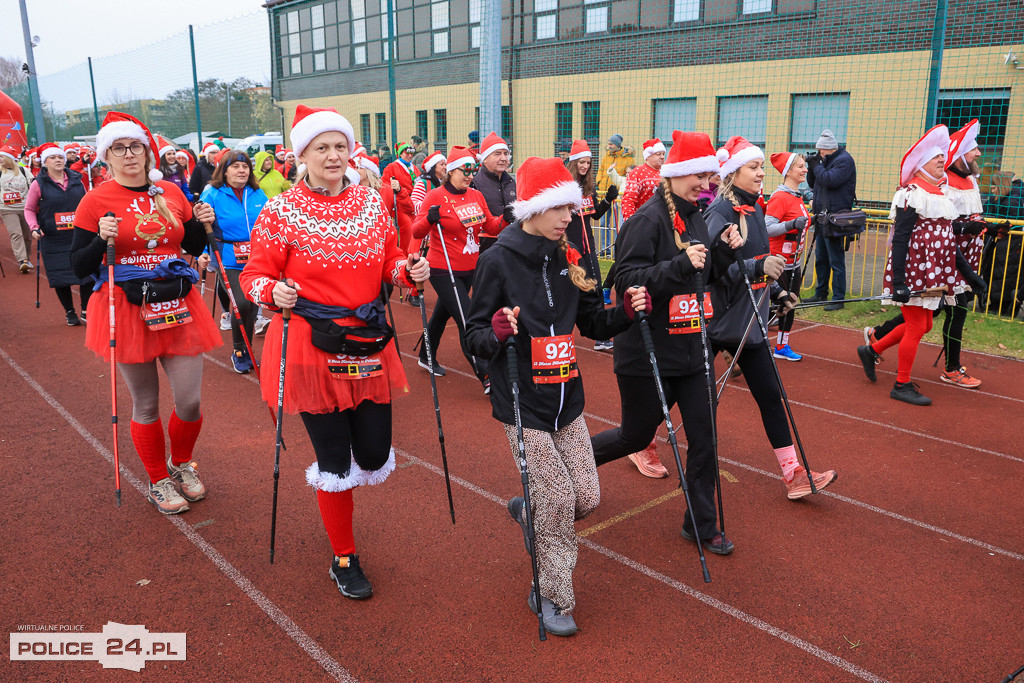 Nordic walking na XIII Biegu Mikołajkowym w Policach