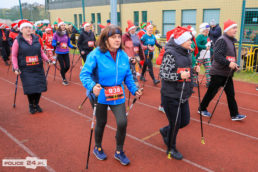 Nordic walking na XIII Biegu Mikołajkowym w Policach