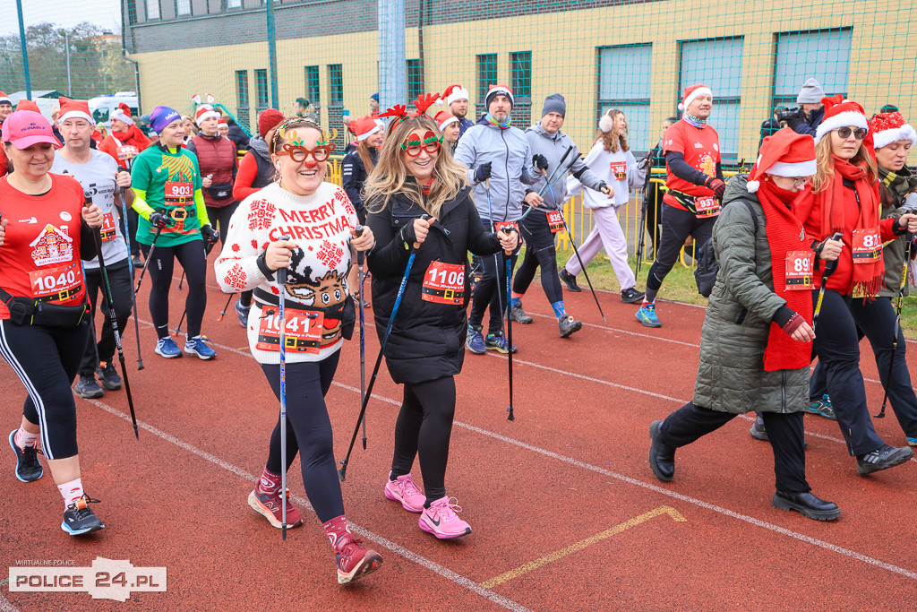 Nordic walking na XIII Biegu Mikołajkowym w Policach