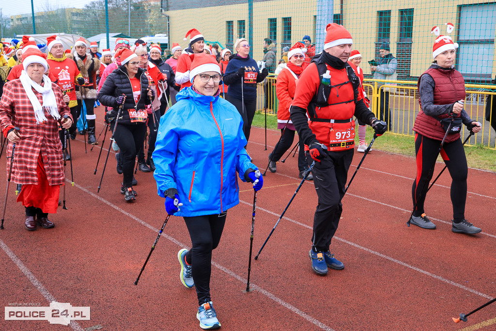 Nordic walking na XIII Biegu Mikołajkowym w Policach