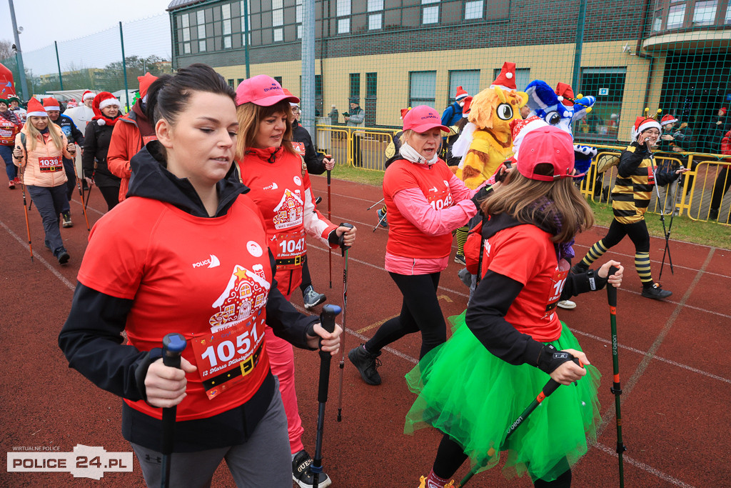 Nordic walking na XIII Biegu Mikołajkowym w Policach