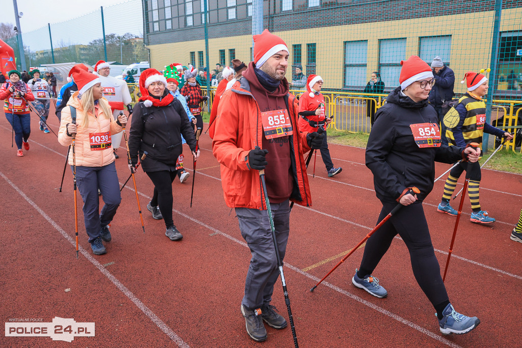 Nordic walking na XIII Biegu Mikołajkowym w Policach