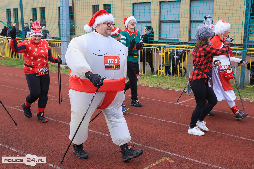 Nordic walking na XIII Biegu Mikołajkowym w Policach