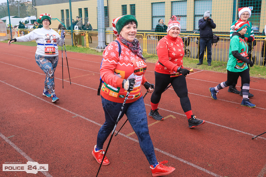 Nordic walking na XIII Biegu Mikołajkowym w Policach