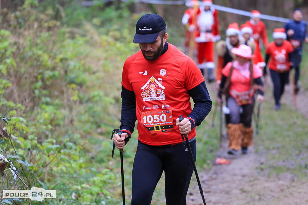 Nordic walking na XIII Biegu Mikołajkowym w Policach