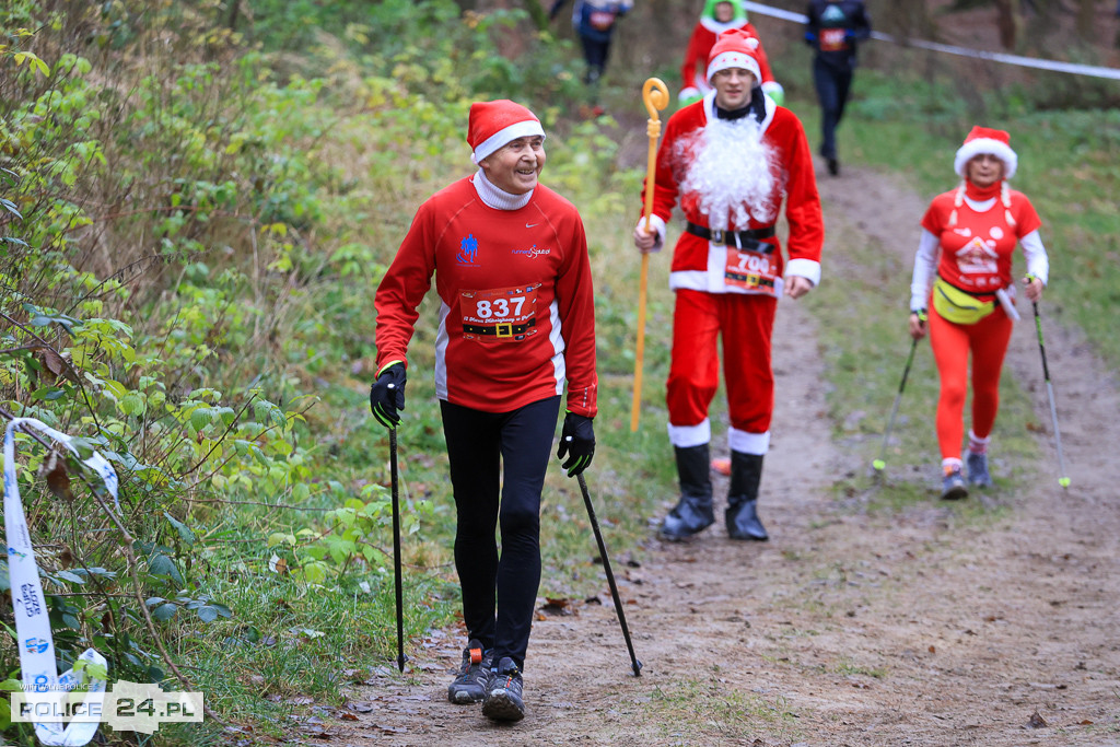 Nordic walking na XIII Biegu Mikołajkowym w Policach