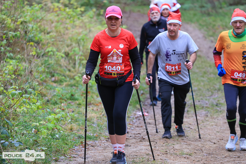 Nordic walking na XIII Biegu Mikołajkowym w Policach