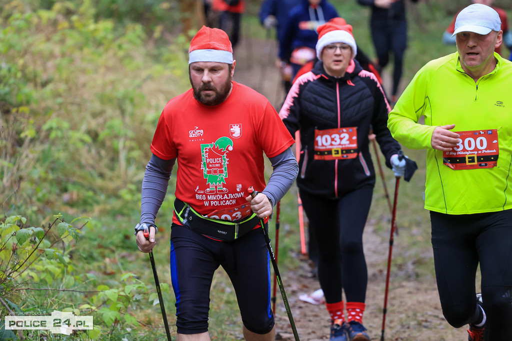 Nordic walking na XIII Biegu Mikołajkowym w Policach
